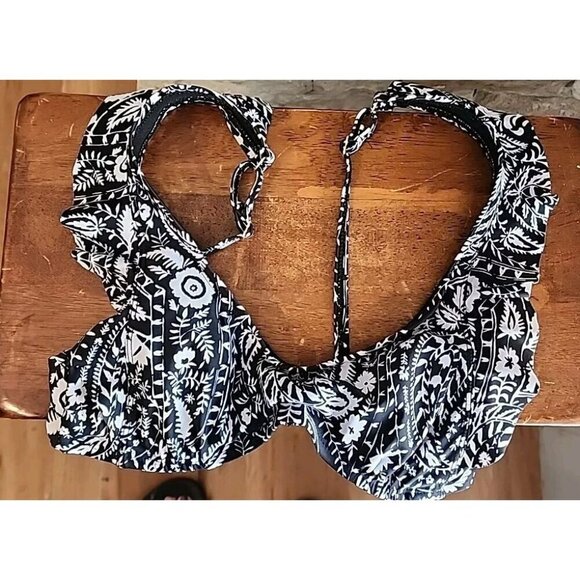 Crown & Ivy Small Black & White Bikini Top - Picture 1 of 6